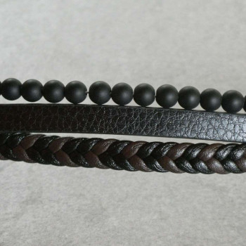 Schwarzes Lederarmband 3 Bänder  mit schwarzen Kugeln